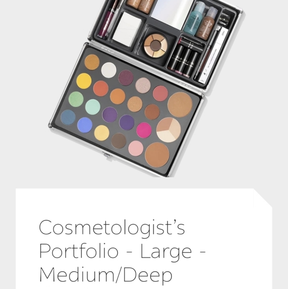 OFRA Cosmetologist portfolio Large-Medium/Deep